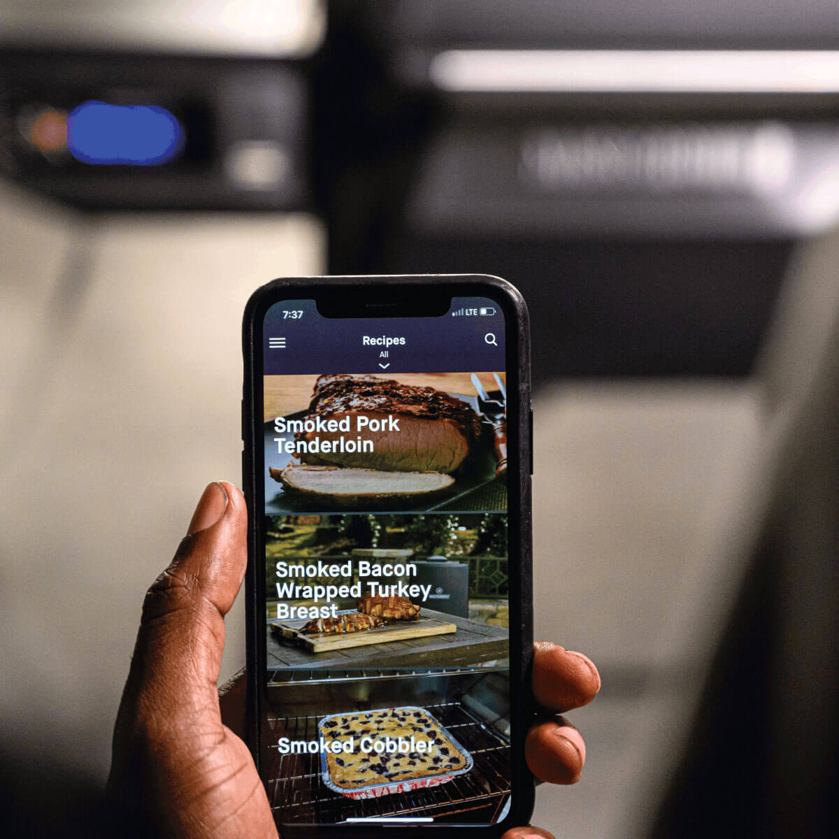 Set it and go with your smart device. Learn to master the art of smoking, grilling and more with the Masterbuilt App
