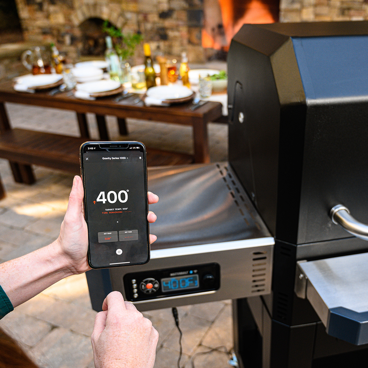 Set it and go with your smart device. Learn to master the art of smoking, grilling and more with the Masterbuilt App.